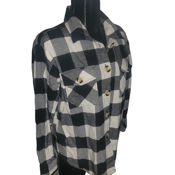 Suzy Shier Black And White Plaid Flannel Shirt M - Picture 3 of 7